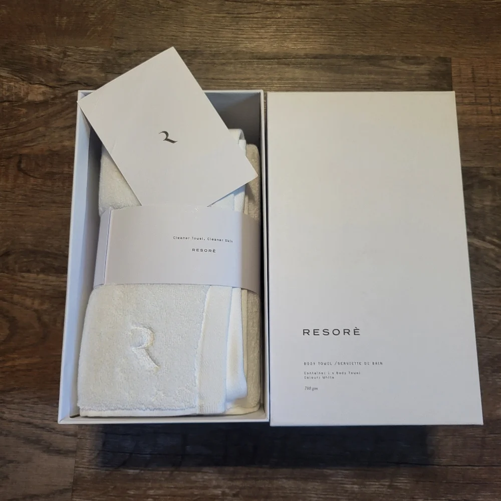RESORE Body Towel NIB
